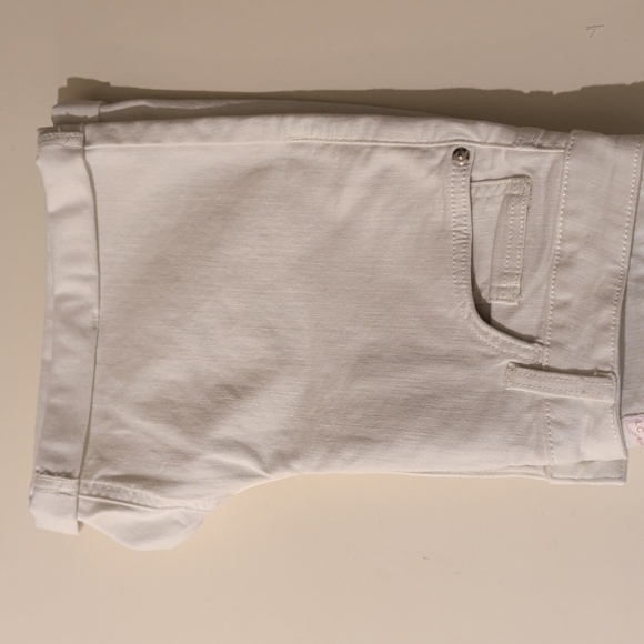 LC Lauren Conrad White Cuffed Short, High Rise. Size 2 Women - Picture 8 of 11